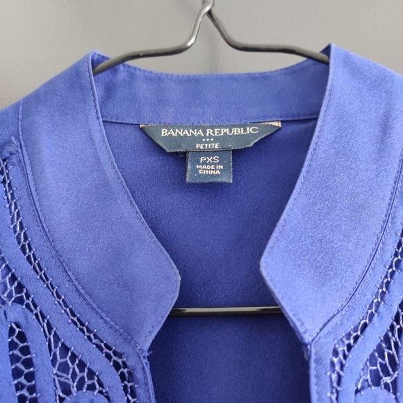 Banana Republic Blue Blouse - Picture 2 of 3